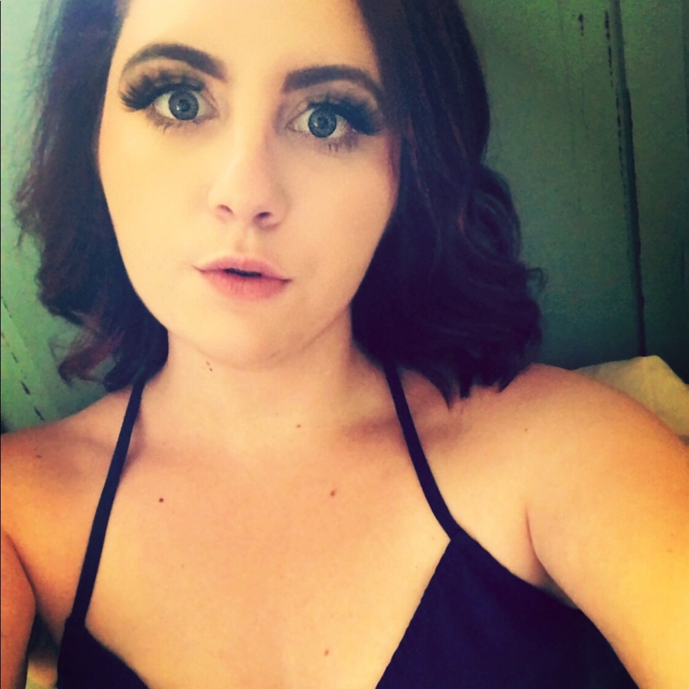 Meet your Posher, Zoie